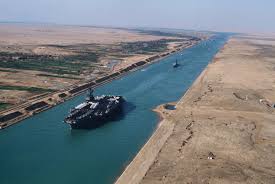 Egipto apuesta  por el  Canal de Suez como principal fuente económica