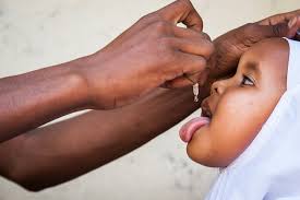 Campaña de vacunación contra la poliomielitis en Uganda para 4,7 millones de niños