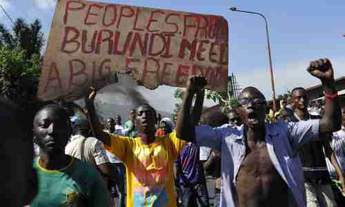 La  ONU  investigará  la  aparición  de  fosas comunes  en Burundi  con  más  de  cien  muertos