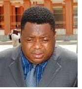 El   Ministro  de Seguridad Nacional  de Guinea  Ecuatorial Nicolas Obama Nchama prohíbe el uso de Teléfonos Móviles en las Instituciones Públicas