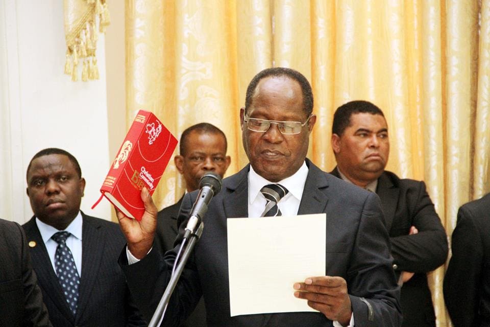 El Presidente Edgar Lungu anima a los nuevos embajadores a invertir en Zambia
