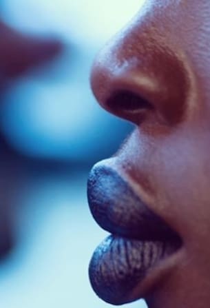 Insultos racistas en las redes sociales para la modelo ugandesa Aamito Lagum