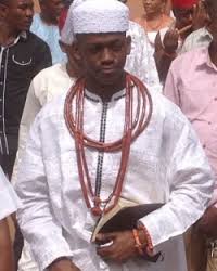 El monarca más joven de Nigeria