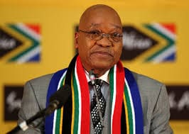 El presidente de Sudáfrica, Jacob Zuma, sobrevive a una moción de censura
