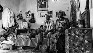Recorrido fotográfico por dormitorios senegaleses