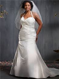 La Iglesia Anglicana dicta la moda de los vestidos de las novias en las bodas en África
