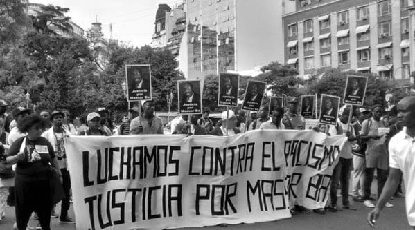 A 14 días del asesinato de Massar Ba dirigente  de los emigrantes senegaleses  en  Argentina  no hay un dato concreto