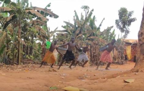 “The Ghetto kids”: baile en las  calles de Kampala  para alejar a los niños de la violencia