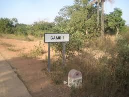 Continua el bloqueo del comercio entre  Gambia  y  Senegal, comienza la carencia de bienes primarios