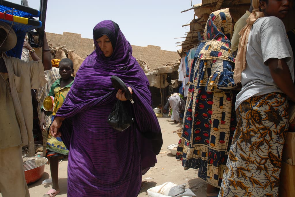 Conferencia de Haoua Toure El  papel de  la  mujer  en  Tombuctu – 26  Mayo 2016 – Madrid