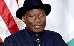 El ex presidente de Nigeria huye a Costa de Marfil para evadir el arresto