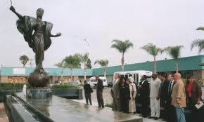 Kribi, en Camerún  acogerá el monumento más alto del mundo, el «Monumento a la Madre de la Humanidad»