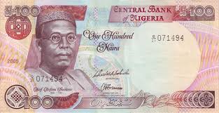 Buhari se opone a la devaluación del naira en Nigeria
