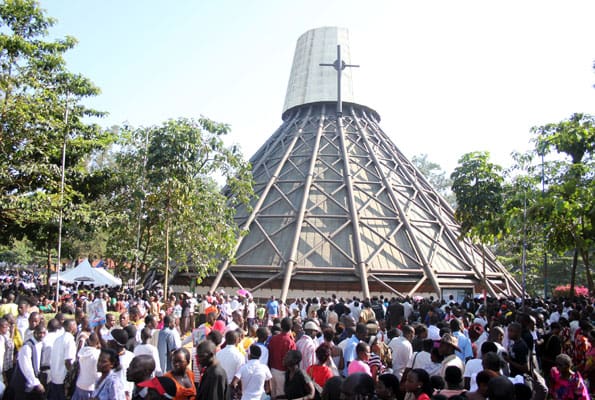 Millones de peregrinos en Namugongo en el Día de los Mártires de Uganda