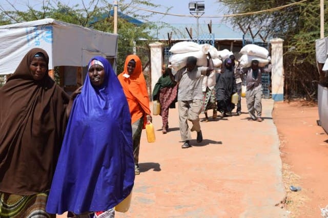 La  ONU   pide más ayuda  para  para financiar la repatriación voluntaria de  los somalíes  del campo  de Dadaab.