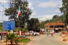 En la frontera entre Ruanda y Burundi, el comercio y el transporte en  punto muerto