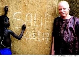 Para Salif Keita París es en parte responsable de la crisis en Malí