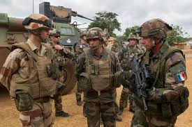 Francia declara oficialmente el fin de la operación Sangaris en la RCA