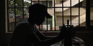 Nigerianos clandestinos en Europa luchan para poder regresar a su país