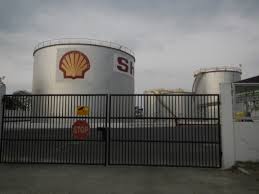La gigantesca empresa petrolera Shell no quiere ser juzgada en Londres por un caso de  contaminación  en Nigeria