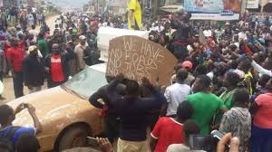Graves protestas en Camerún por la imposición del francés en regiones anglófonas