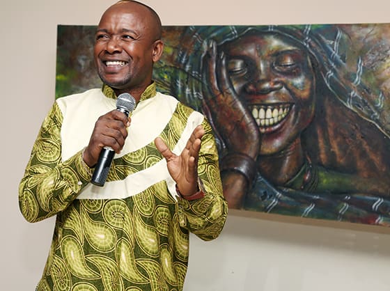 El artista Guizef expone en «Gente de mi tierra » las costumbres cotidianas de los angoleños