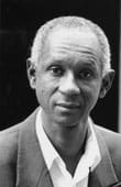 Louis Camara, escritor: “La calidad de una obra literaria, es su universalidad”
