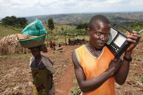9 grandes razones por las que la radio es importante para África