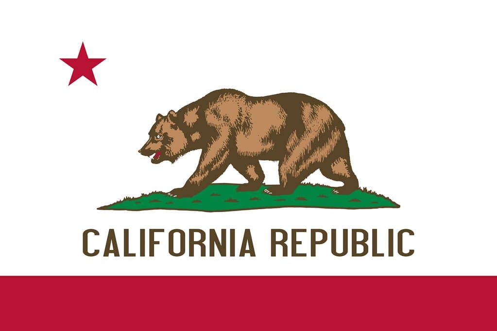 California aprueba una ley contra la discriminación por llevar el pelo afro y rastas