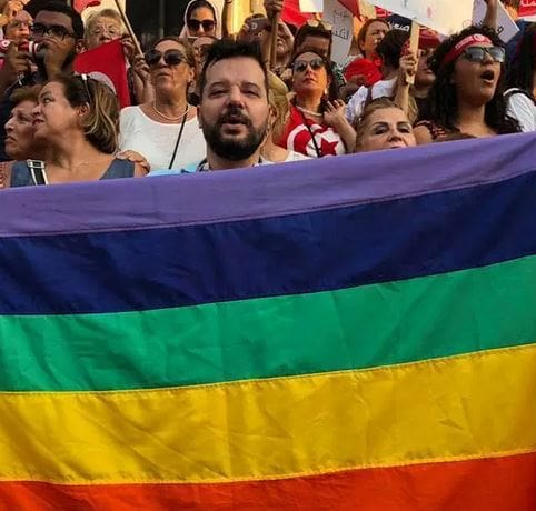 El líder del grupo  de derechos LGBT de Túnez anuncia  su candidatura a la  presidencia