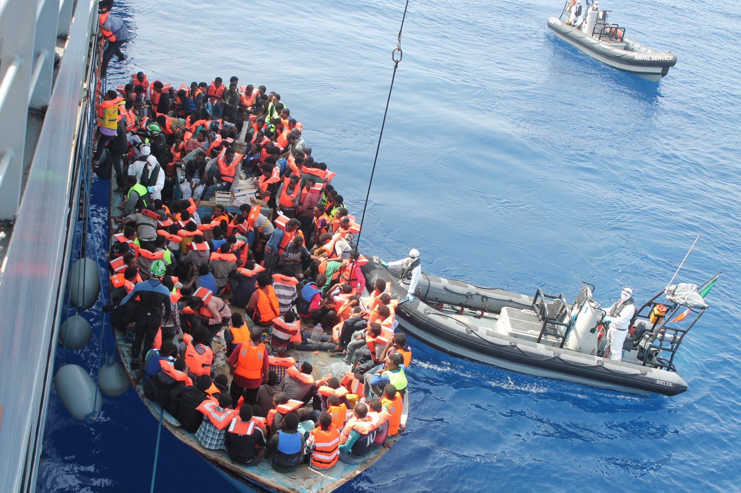 25 migrantes encontrados vivos en un camión frigorífico en un ferry de Holanda-Reino Unido