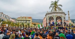 La importancia de las redes sociales en el movimiento de protesta Hirak en Argelia
