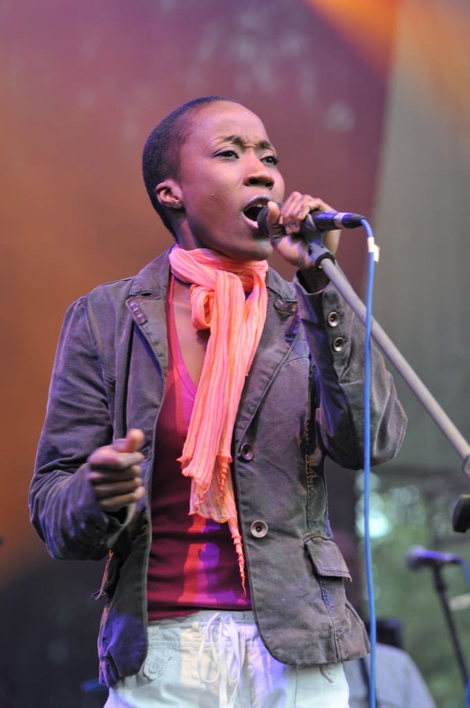 El Gobierno maliense se solidariza con la cantante Rokia Traoré arrestada en Francia