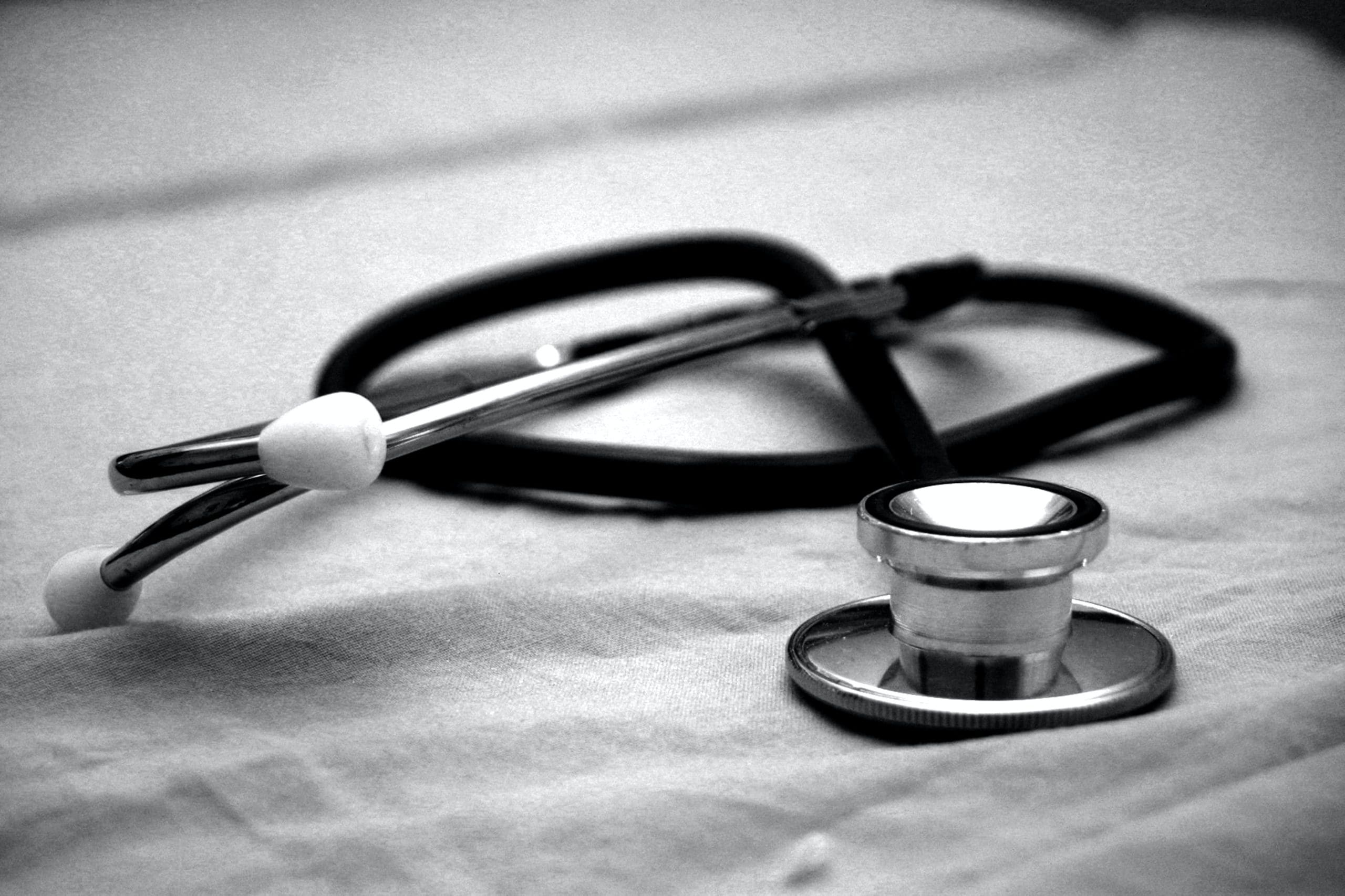Médicos residentes nigerianos suspenden su huelga