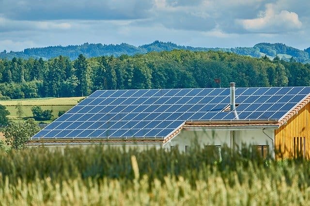 Paneles solares y nuevos negocios en Somalia