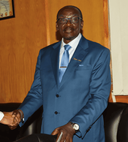 Un escándalo sexual hace que el vicepresidente de Zimbabue renuncie