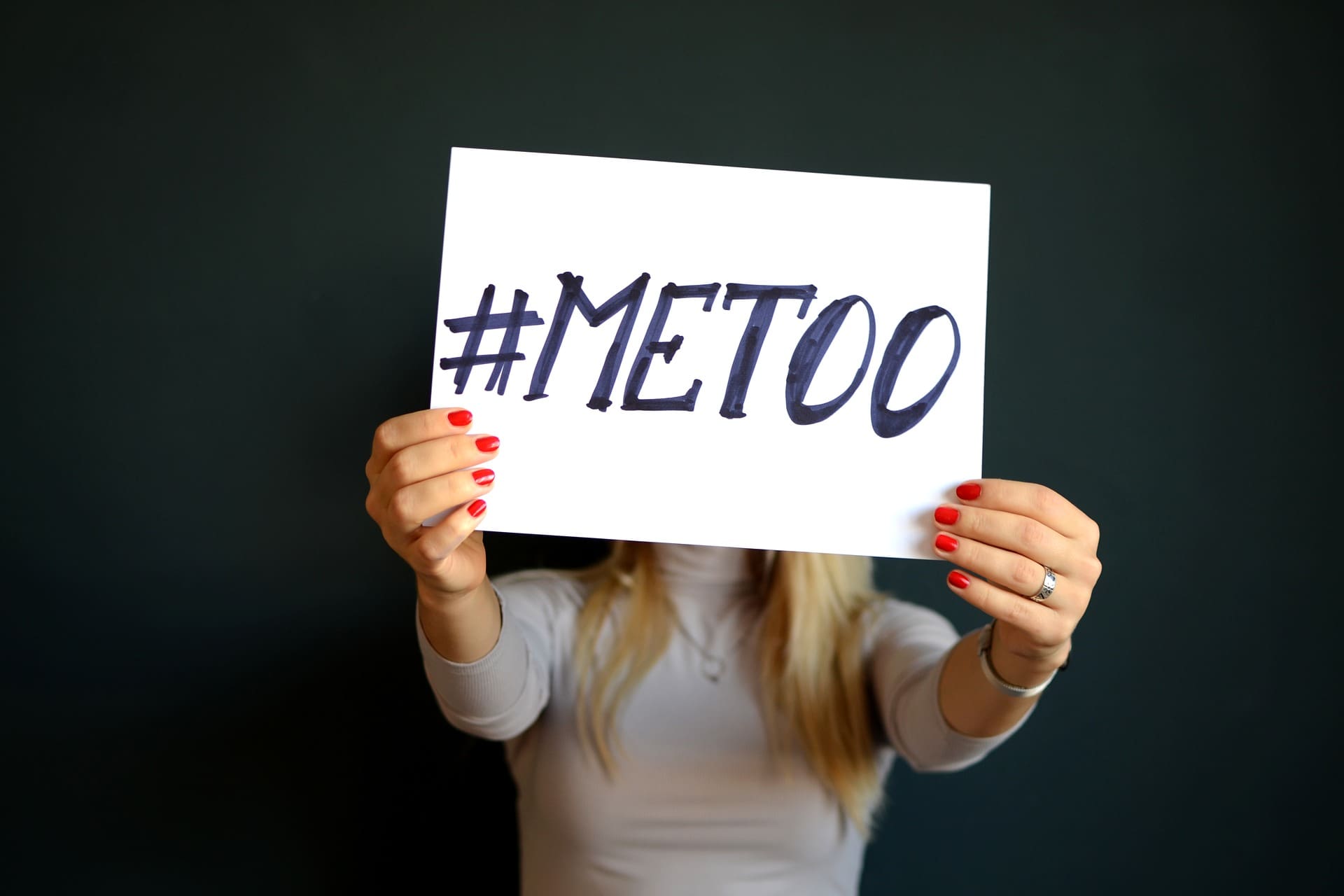 Por qué pocas mujeres en Senegal hablan sobre sus violadores