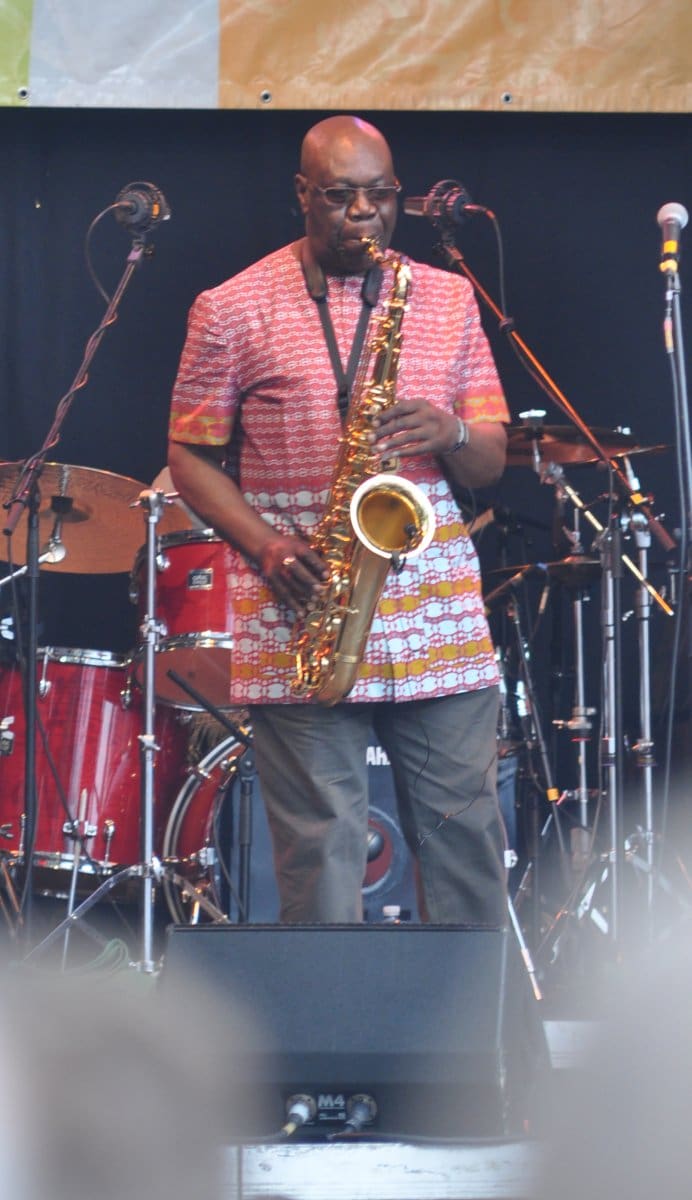 Manu Dibango: 7 álbumes imprescindibles,  por  Afribuku